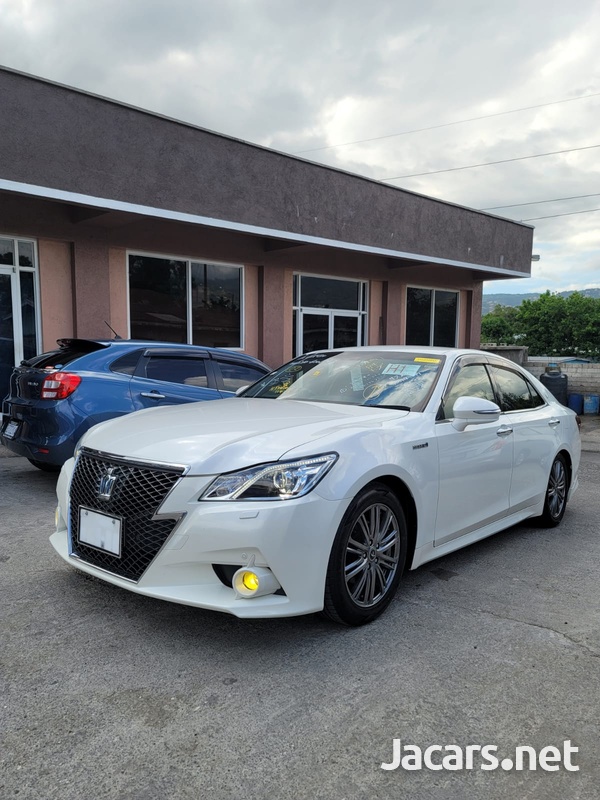 Toyota Crown 3,0L 2014-1