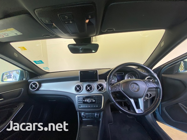 Mercedes-Benz GLA-Class 2,0L 2015-2