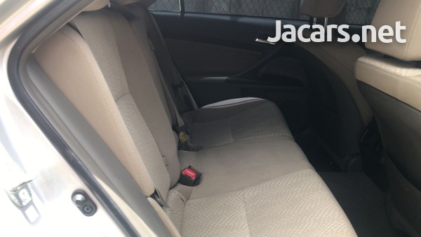 Toyota Mark X 2,5L 2012-7