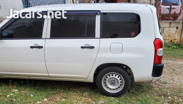 Toyota Probox 1,3L 2016-5