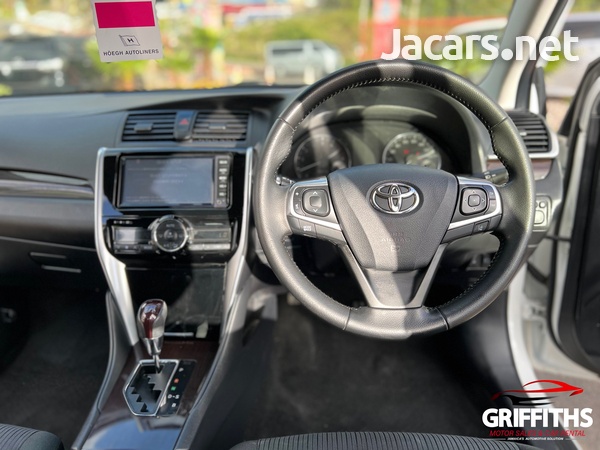 Toyota Premio 1,8L 2017-10