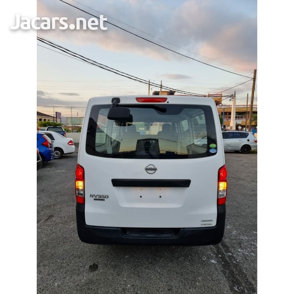 Nissan Caravan 2,0L 2016-2