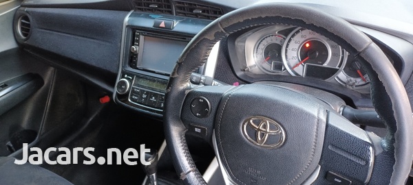 Toyota Fielder 1,8L 2014-11