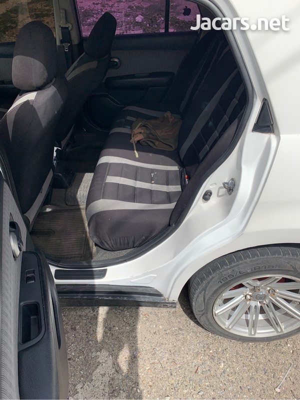 Nissan Tiida 1,6L 2009-6