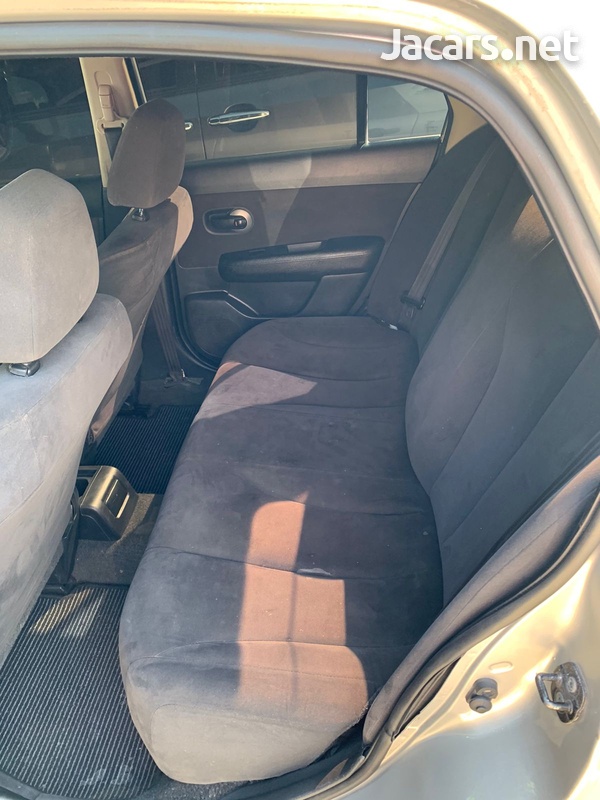 Nissan Tiida 1,5L 2012-6