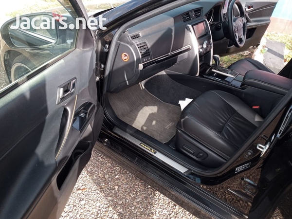 Toyota Mark X 2,5L 2016-7