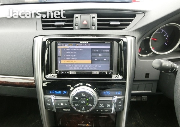 Toyota Mark X 2,5L 2017-12