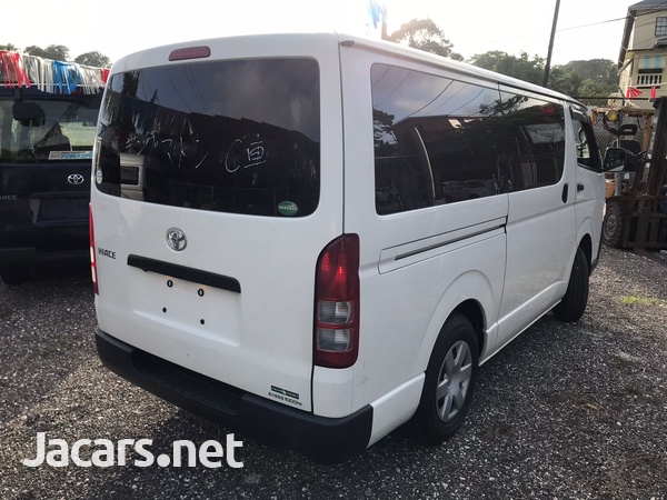 Toyota Hiace 3,0L 2016-3