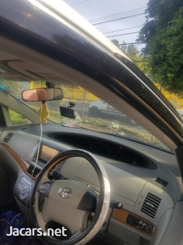 Toyota Estima 2,4L 2012-6