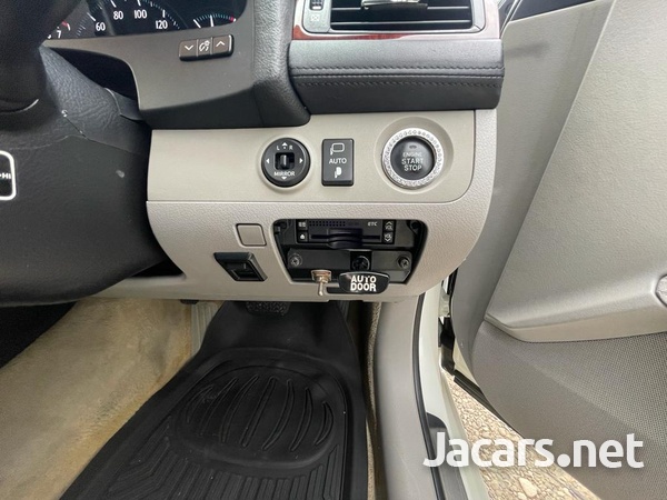 Toyota Crown 3,5L 2011-9