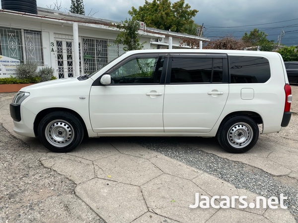Toyota Probox 1,3L 2017-5