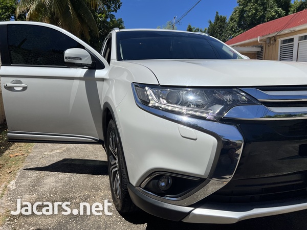 Mitsubishi Outlander or Airtrek 2,0L 2019-11