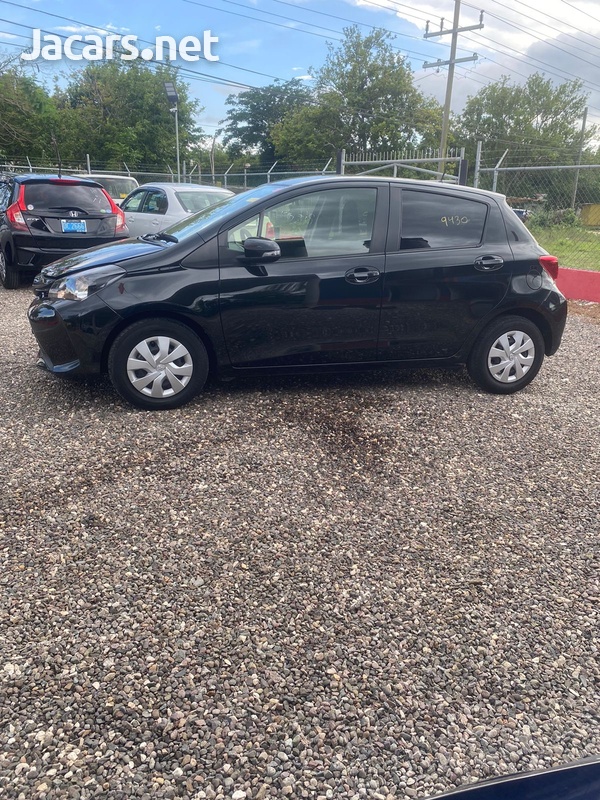 Toyota Vitz 1,3L 2016-1