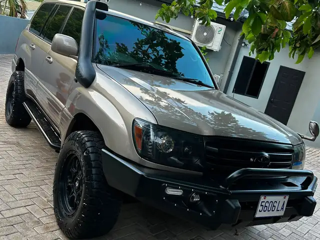Toyota Land Cruiser