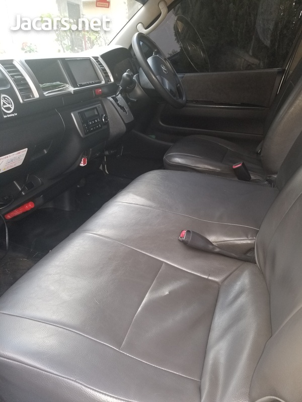 Toyota Hiace 2,7L 2016-7