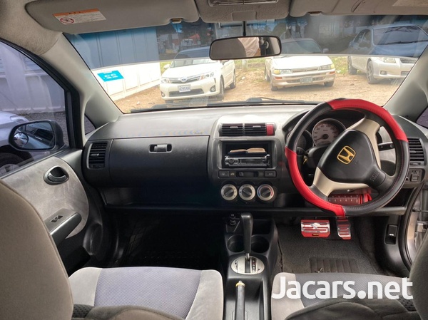 Honda Fit 1,3L 2005-4