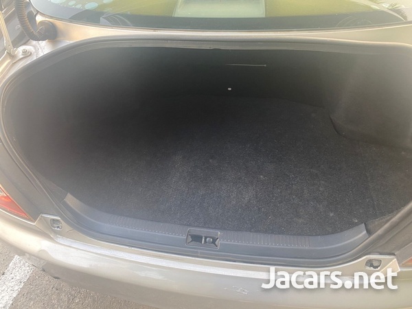 Toyota Mark X 2,5L 2009-8