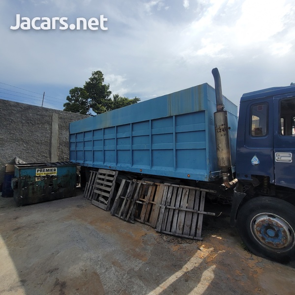 Ford Cargo and ERF scrapping-6