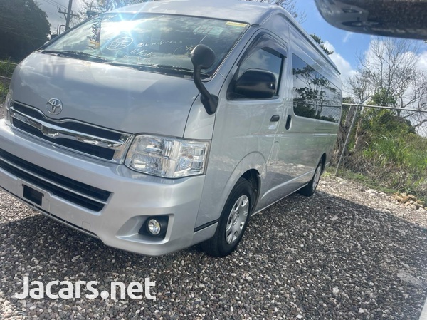 Toyota Hiace 3,0L 2012-3