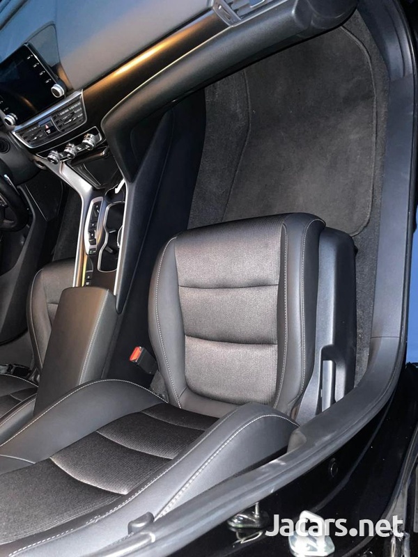 Honda Accord 1,5L 2020-6