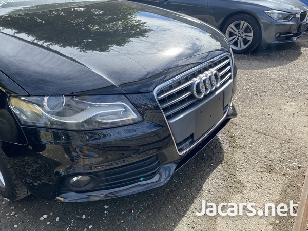 Audi A4 2,0L 2012-3