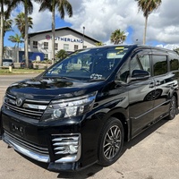 Toyota Voxy 2,0L 2014 Toyota Voxy 2,0L 2014
