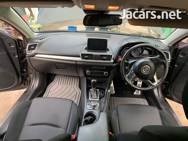 Mazda Axela 2,0L 2014-9