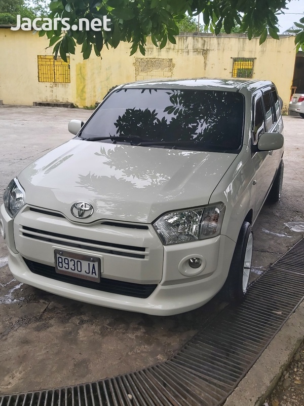 Toyota Probox 1,5L 2016-3