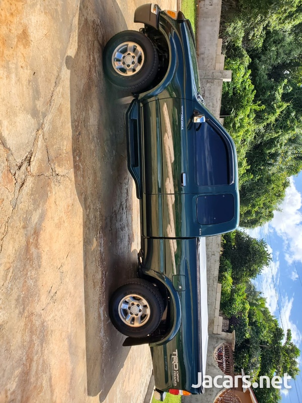 Toyota Tacoma 2,4L 2000-8