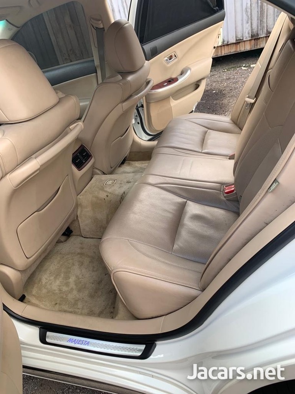 Toyota Crown 3,5L 2012-4