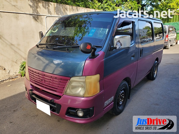 Nissan Caravan 2,0L 2006-3