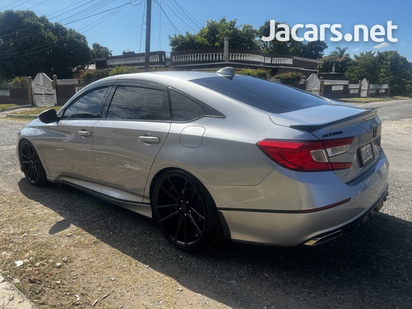 Honda Accord 2,0L 2019-6