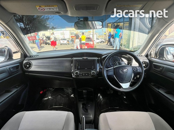 Toyota Axio 1,5L 2016-3