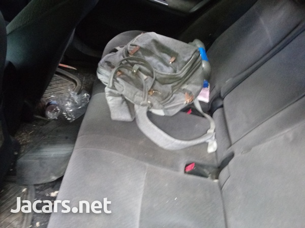 Toyota Fielder 1,5L 2011-3