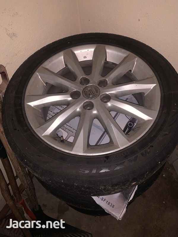 17 inch Toyota crown rims-1