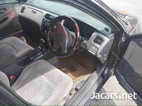 Honda Accord 1,8L 1999-4