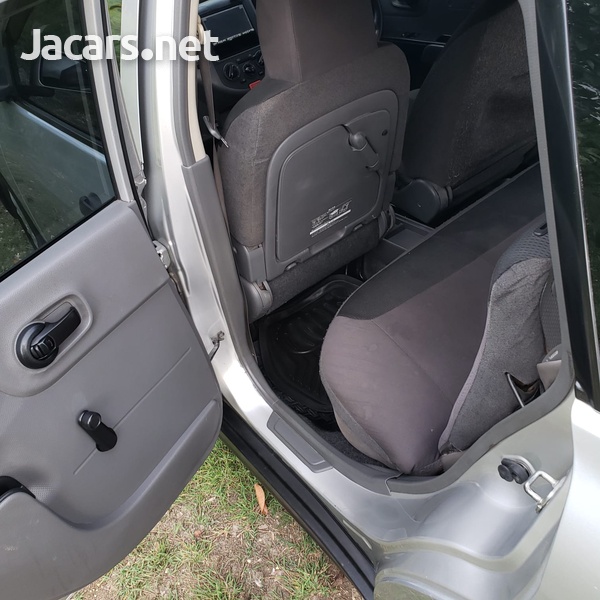 Nissan AD Wagon 1,5L 2013-7