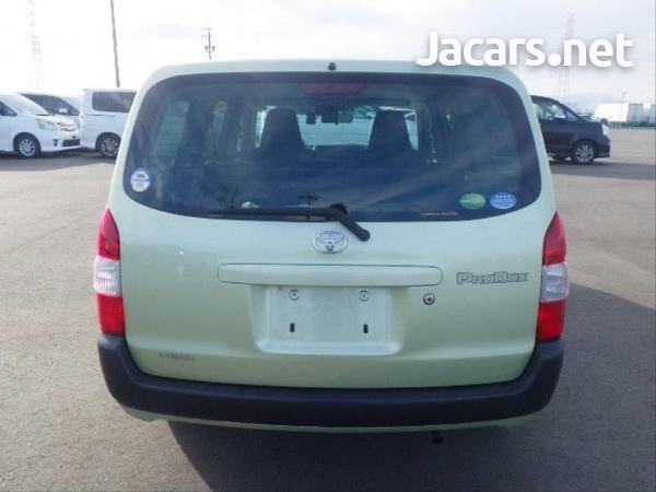Toyota Probox 1,5L 2016-12
