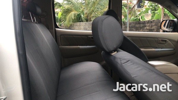 Toyota Hilux 3,0L 2011-11