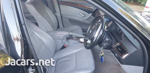 BMW 5-Series 2,5L 2010-6