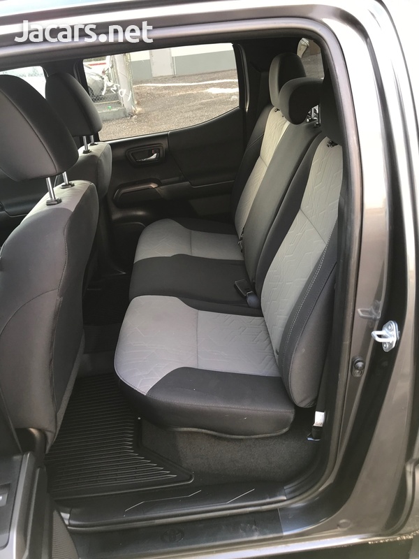 Toyota Tacoma 3,7L 2021-11