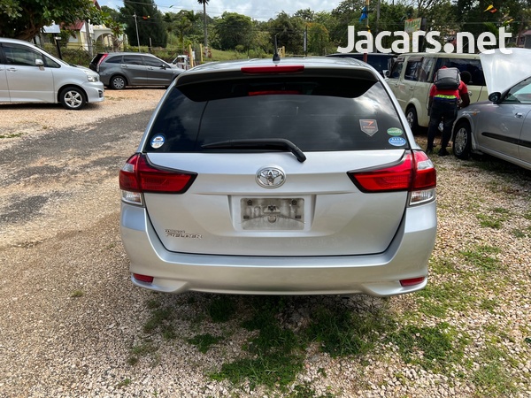 Toyota Fielder 1,5L 2015-4