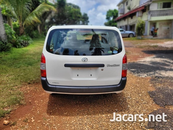 Toyota Probox 1,5L 2017-3