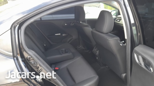 Honda Grace 1,5L 2016-5