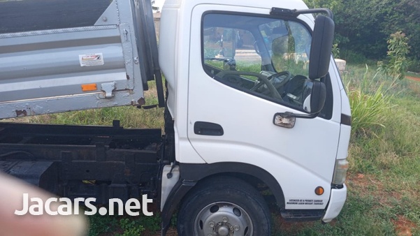 2008 Hino Tipper Truck-2