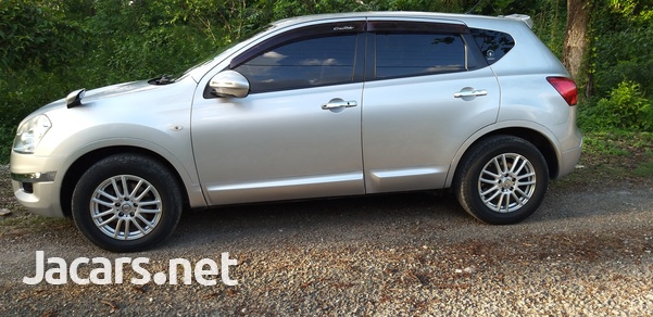 Nissan Dualis 2,0L 2010-9