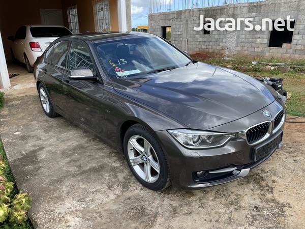 BMW 3-Series 1,6L 2013-1