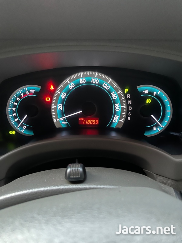 Toyota Isis 1,8L 2010-15
