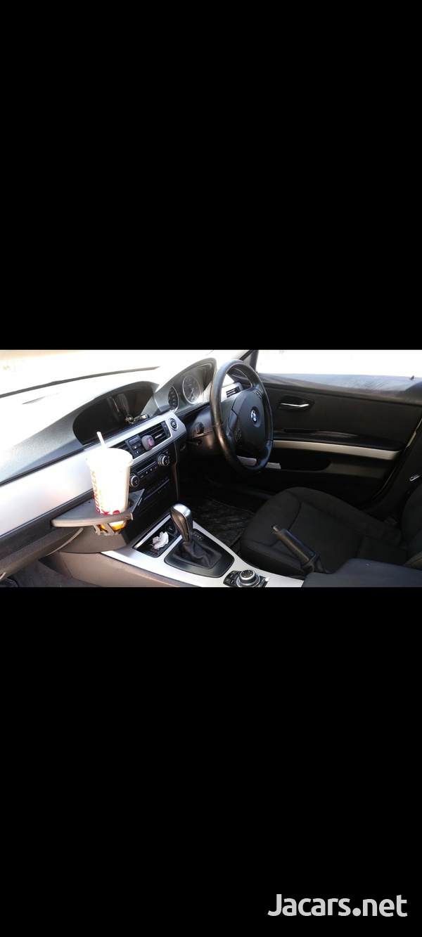 BMW 3-Series 2,0L 2009-3