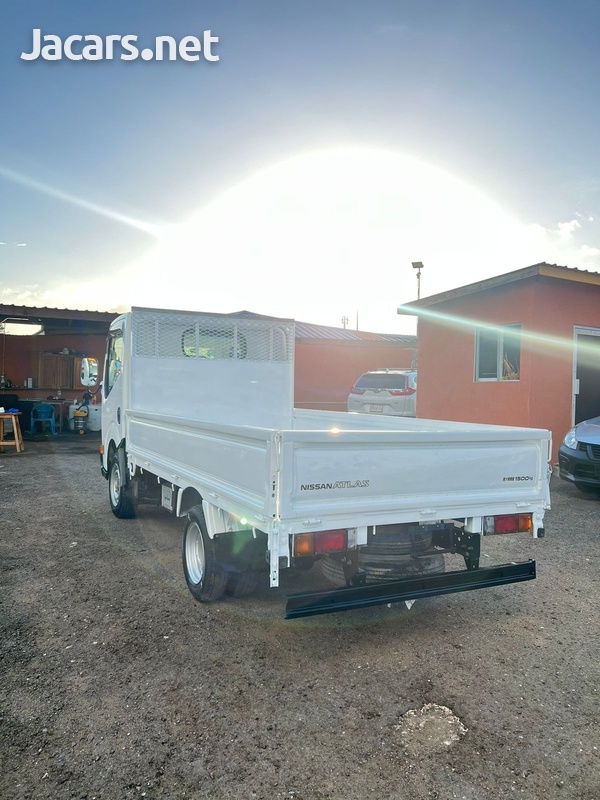 Nissan Atlas dropside-4